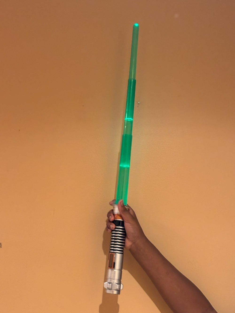 Hasbro Star Wars Luke Skywalker Ultimate FX Green Lightsaber 2010 C-2945A  Works